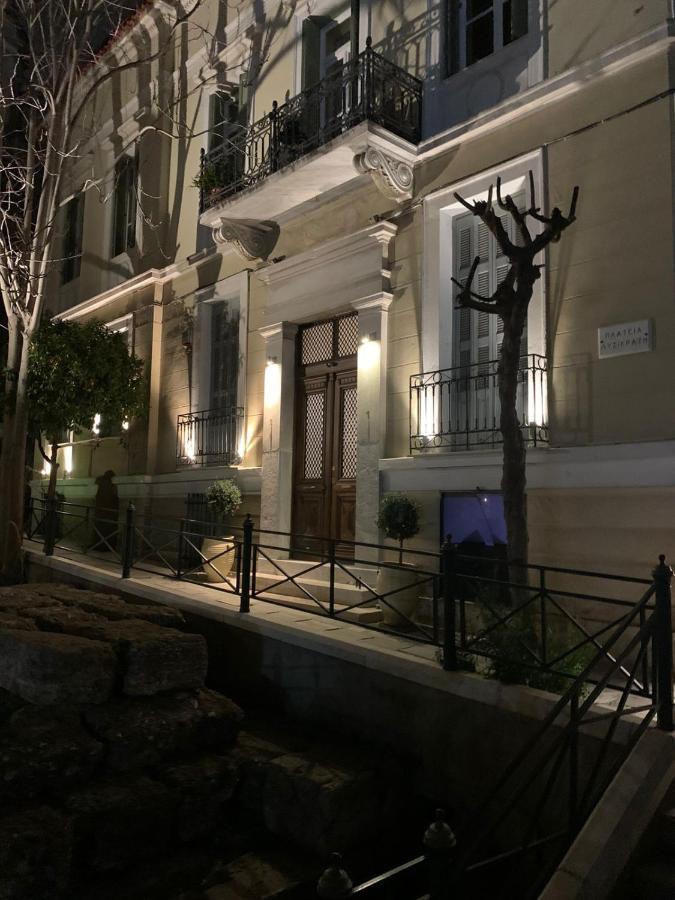 Neoclassical House In Plaka, Athensアパートメント エクステリア 写真